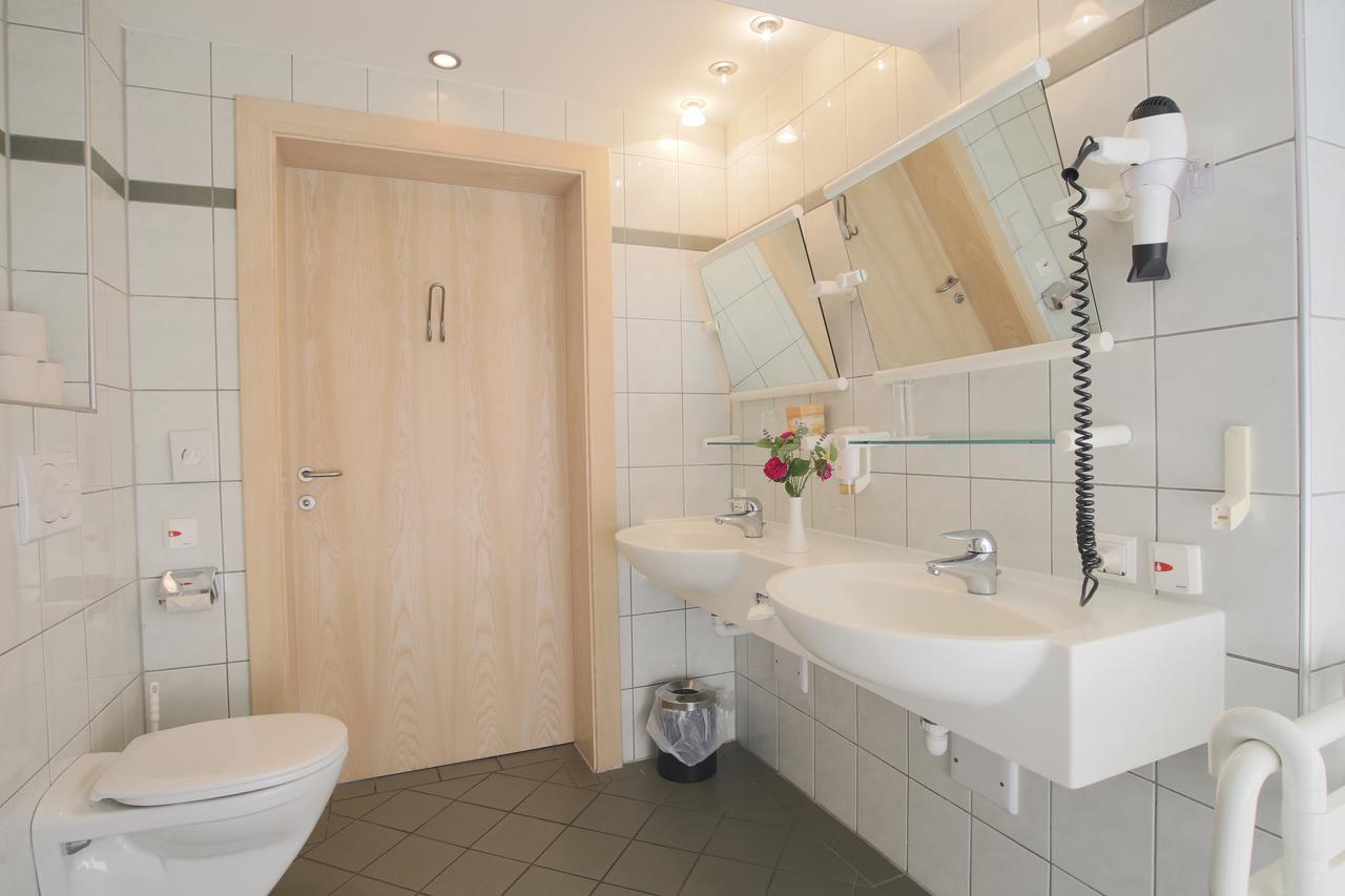 Micheldorf  Gesundheitsresort Agathenhof الغرفة الصورة